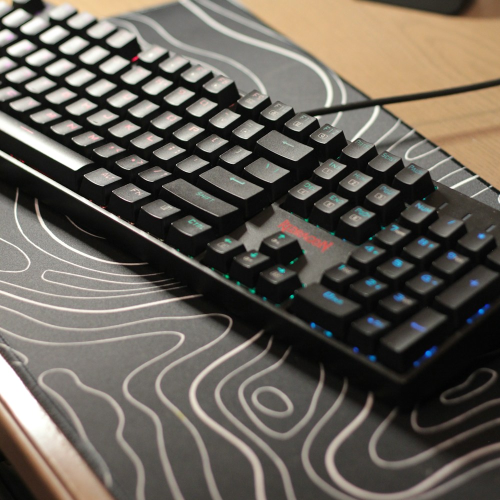 Teclado mecánico retroiluminado